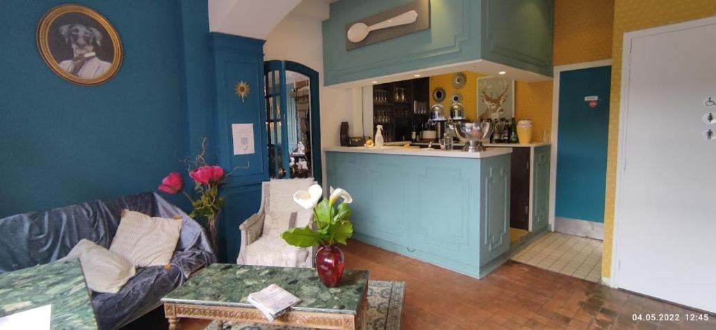 Logis Hotel Restaurant L'Auberge Normande Carentan Dış mekan fotoğraf