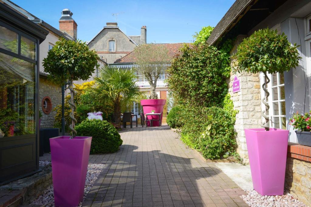 Logis Hotel Restaurant L'Auberge Normande Carentan Dış mekan fotoğraf