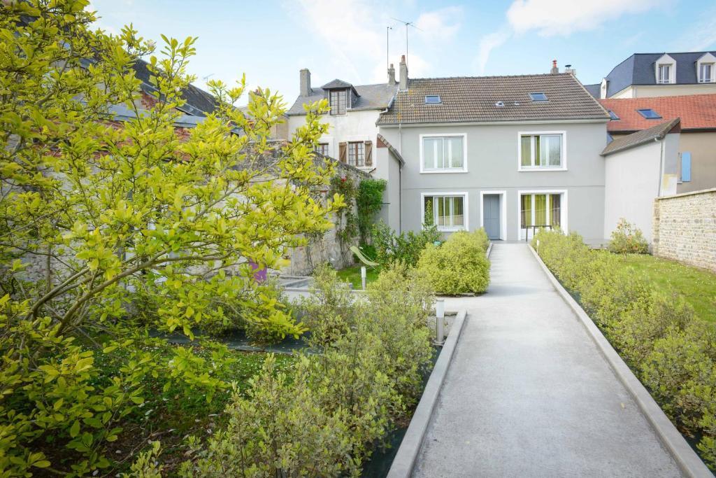 Logis Hotel Restaurant L'Auberge Normande Carentan Dış mekan fotoğraf