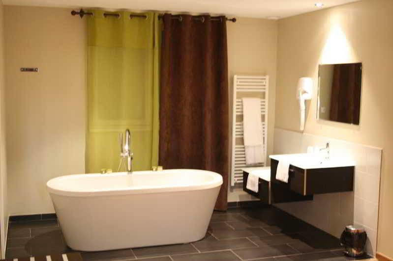 Logis Hotel Restaurant L'Auberge Normande Carentan Dış mekan fotoğraf