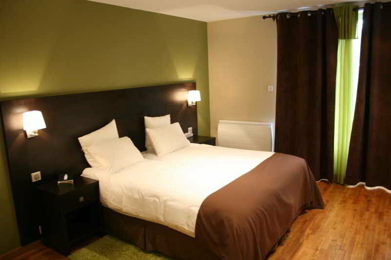 Logis Hotel Restaurant L'Auberge Normande Carentan Dış mekan fotoğraf